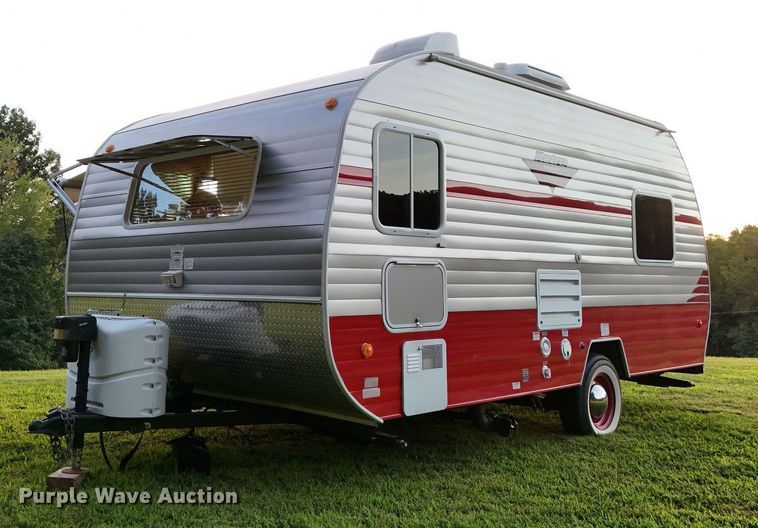 2017 Riverside Retro 177SE White Water camper - EC3849