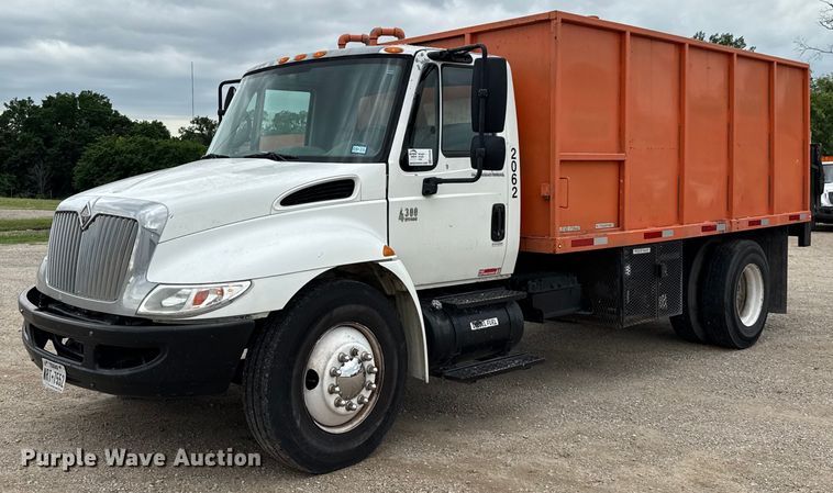 2003 International 4300 utility / service truck - ED5608