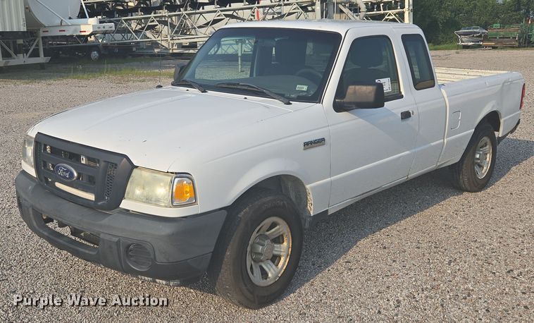 2010 Ford Ranger SuperCab pickup truck - EF1926