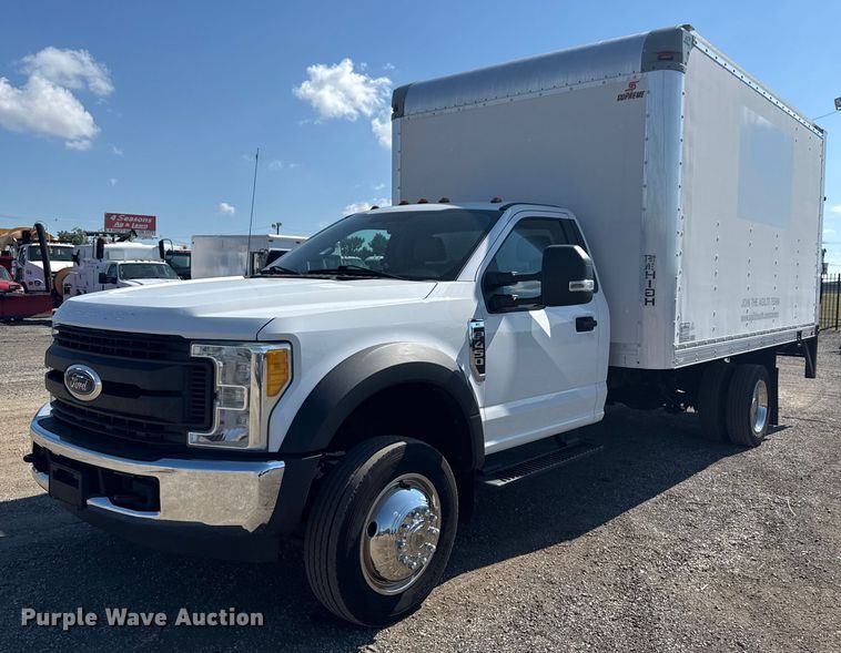 2017 Ford F450 Super Duty box truck - EG6162