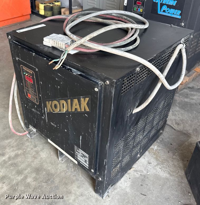 Kodiak 12K600B1 forklift charger - EG8245