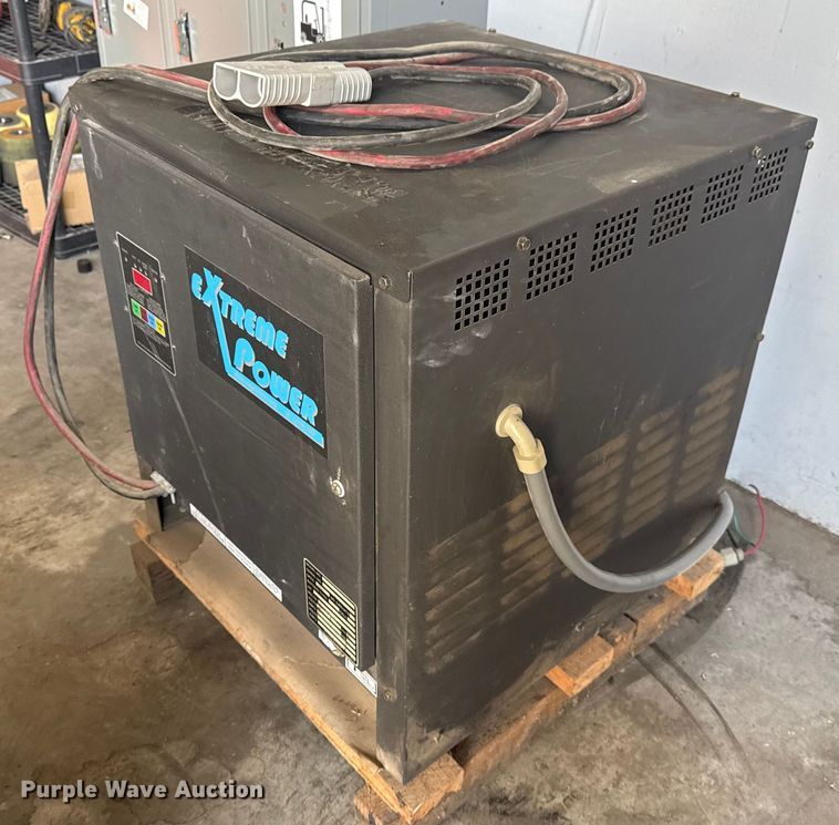 Extreme Power HBT18-75033 forklift charger - EG8246