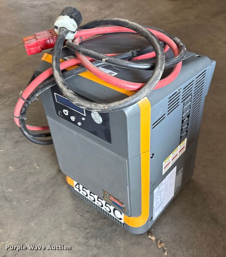 EnerSys EI3-HL-4Y forklift charger - EG8248