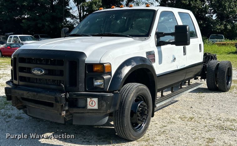 2009 Ford F550 Crew Cab truck cab and chassis - EK8413