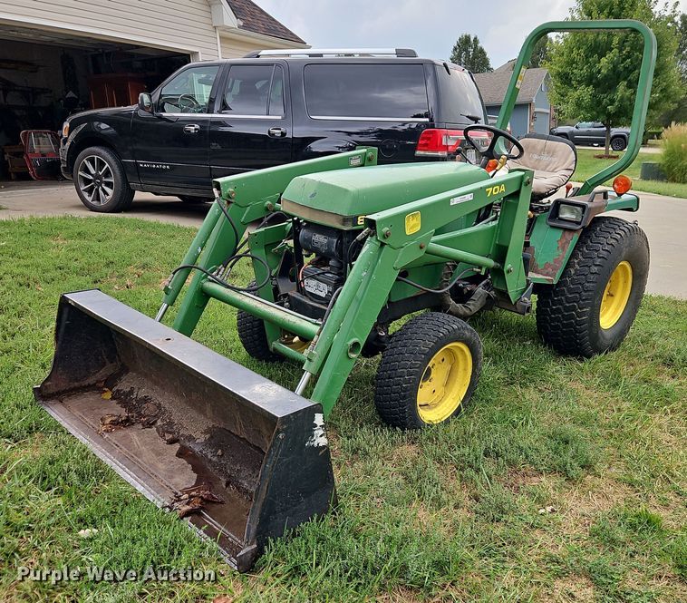1990 John Deere 855 MFWD tractor - EO4686