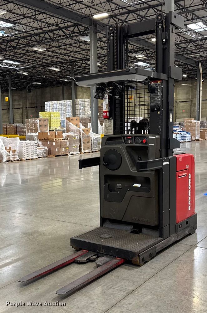 2017 Raymond 5400 order picker - ER0098