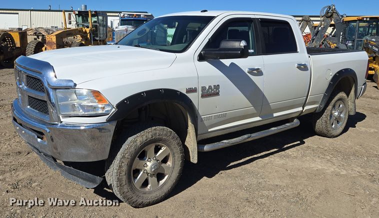 2014 RAM 2500 Crew Cab pickup truck - ER5061