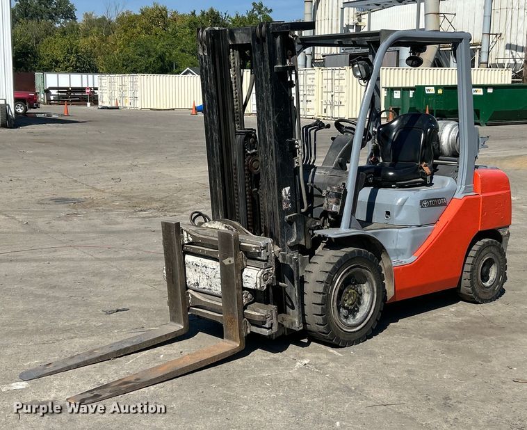 Toyota 8FGU30 forklift - ET3457