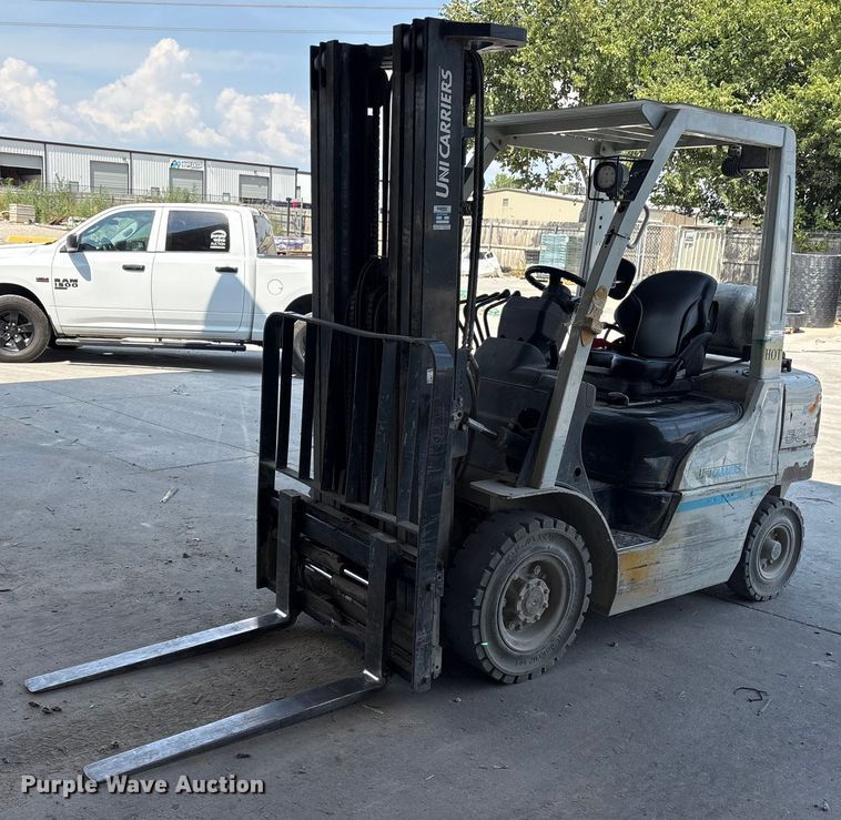 2017 UniCarriers PF50 forklift - ET7075