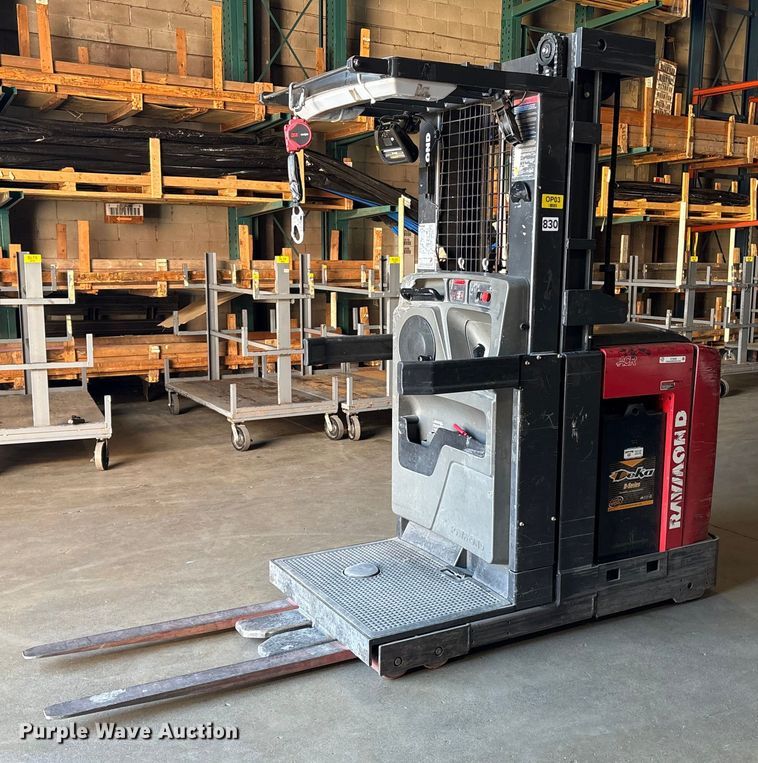 2019 Raymond 5500 order picker - ET8552