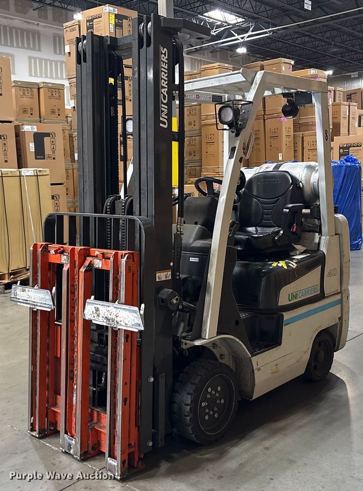 2017 UniCarriers CFS40 forklift - ET8554