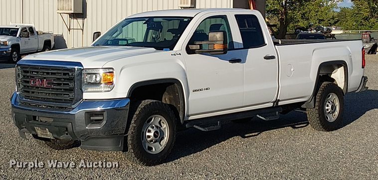 2019 GMC Sierra 2500HD Double Cab pickup truck - EU2534