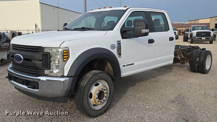 2019 Ford F550 Crew Cab truck cab and chassis - EU3692