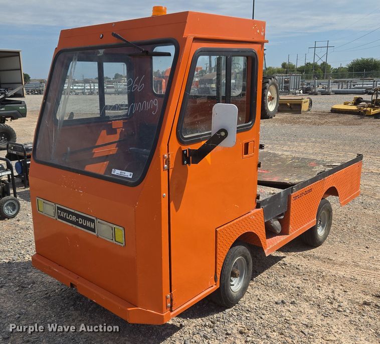 2009 Taylor-Dunn B0-210-36 utility vehicle - EU3749