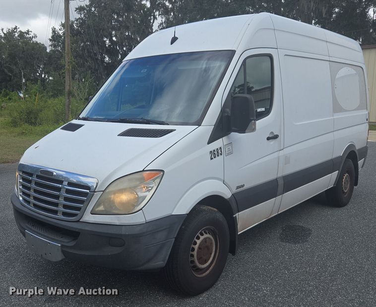 2012 Freightliner Sprinter 2500 van - EV5359
