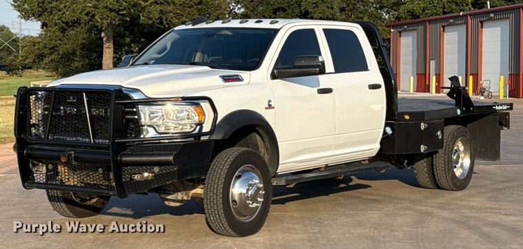 2019 RAM 5500 Crew Cab bale bed truck - GH9327