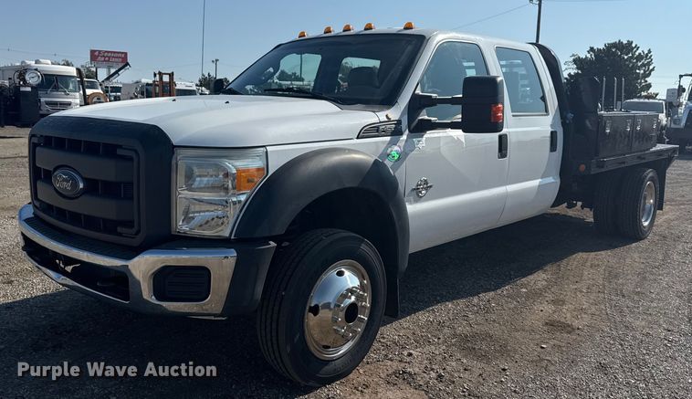 2015 Ford F550 Super Duty Crew Cab flatbed truck - NU9623