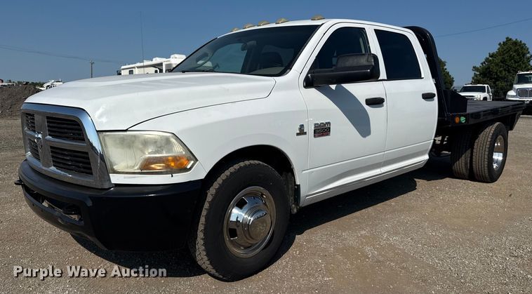 2011 Dodge Ram 3500 Crew Cab flatbed pickup truck - NU9638