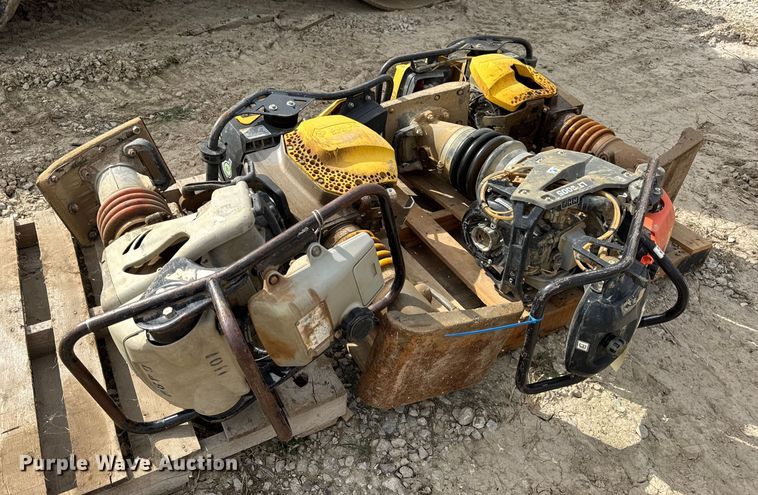 (4) plate compactors - DO2325