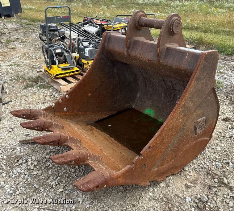 Hensley excavator bucket - DO2342