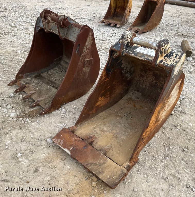 (2) Caterpillar excavator buckets - DO2345