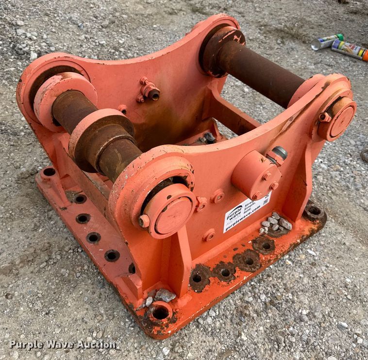 Excavator coupler - DO2348