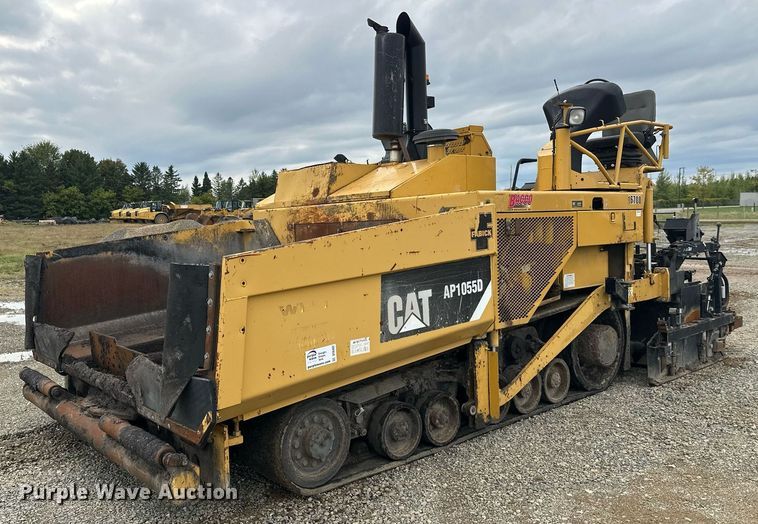 2010 Caterpillar AP-1055D paver - DT6402