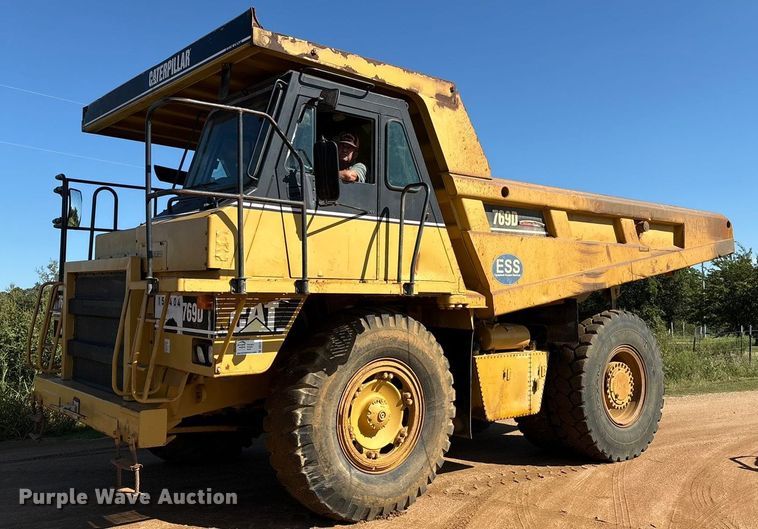 1998 Caterpillar 769D haul truck - DV5004
