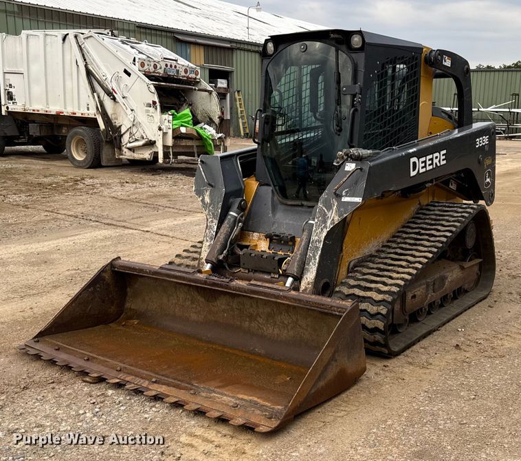 2015 John Deere 333E tracked skid steer loader - DY8190