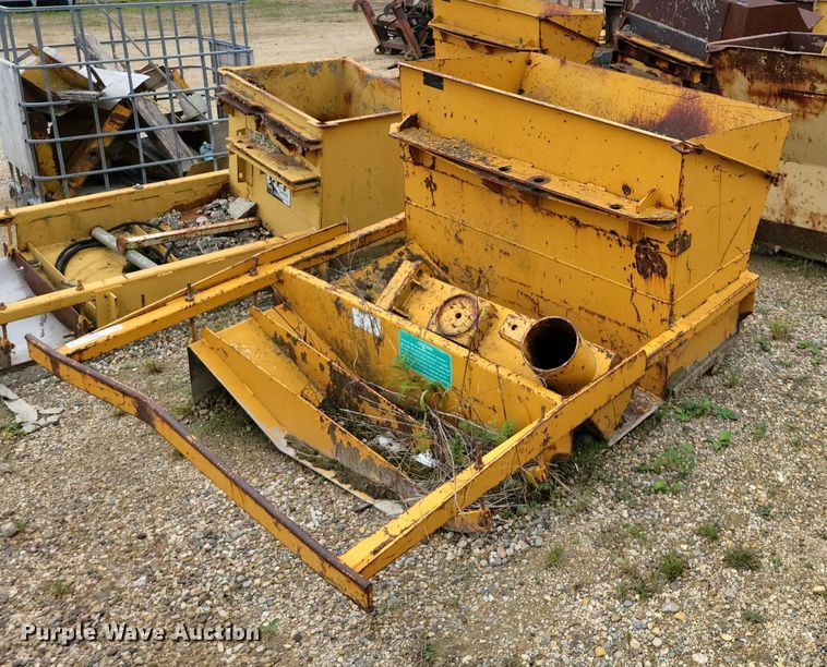 Gomaco curb molds - DZ6627