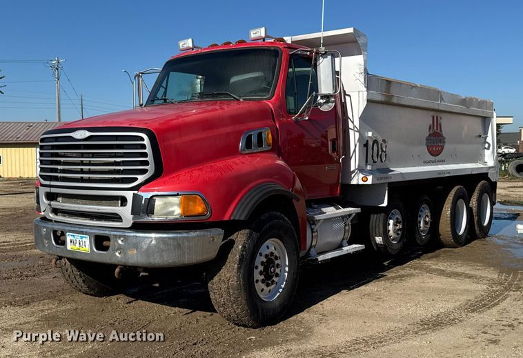 2007 Sterling L9500 dump truck - EA1892