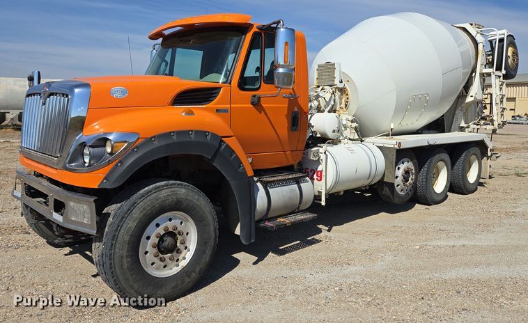 2013 International WorkStar 7600 SFA ready mix truck - EB1045
