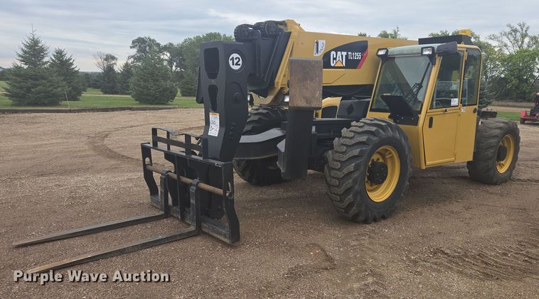 2011 Caterpillar TL1255 telehandler - EB1047