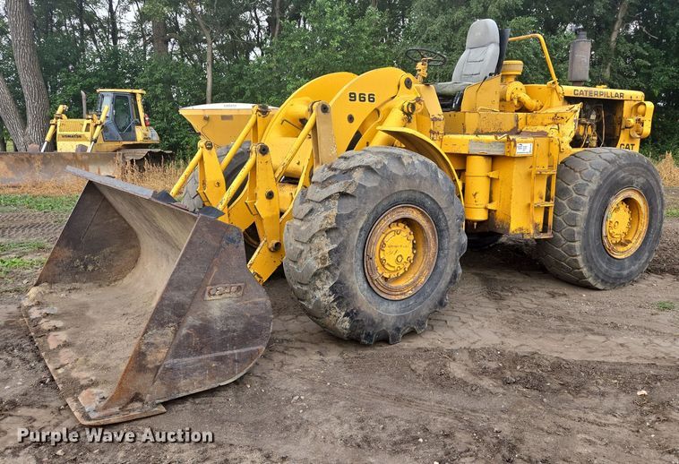 1966 Caterpillar 966B wheel loader - EB1049