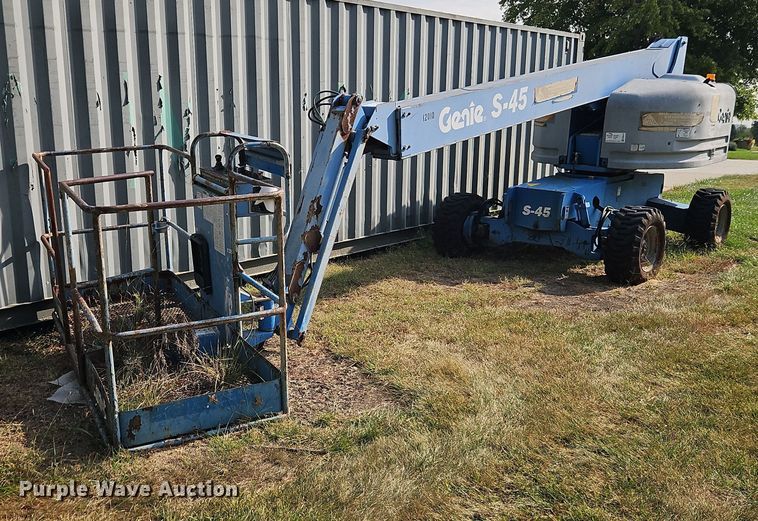 Genie S-45 boom lift - EB8315