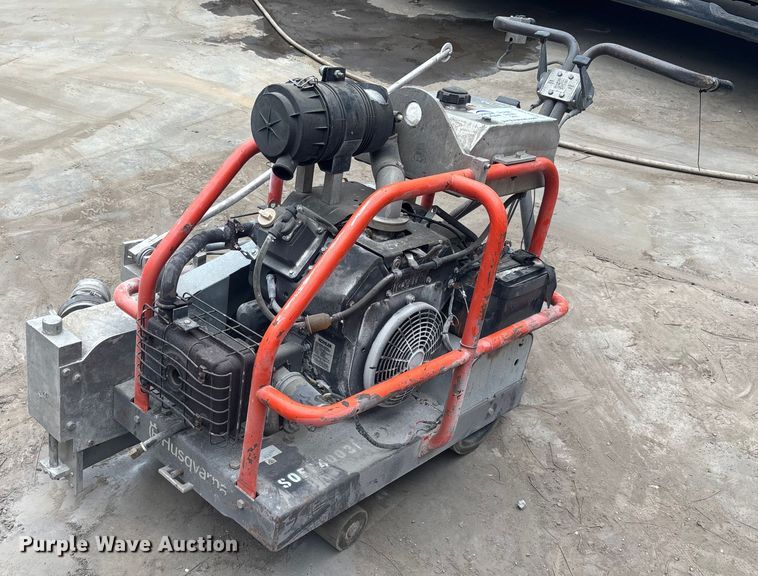 Husqvarna 4000 Soft-Cut concrete saw - EC3839