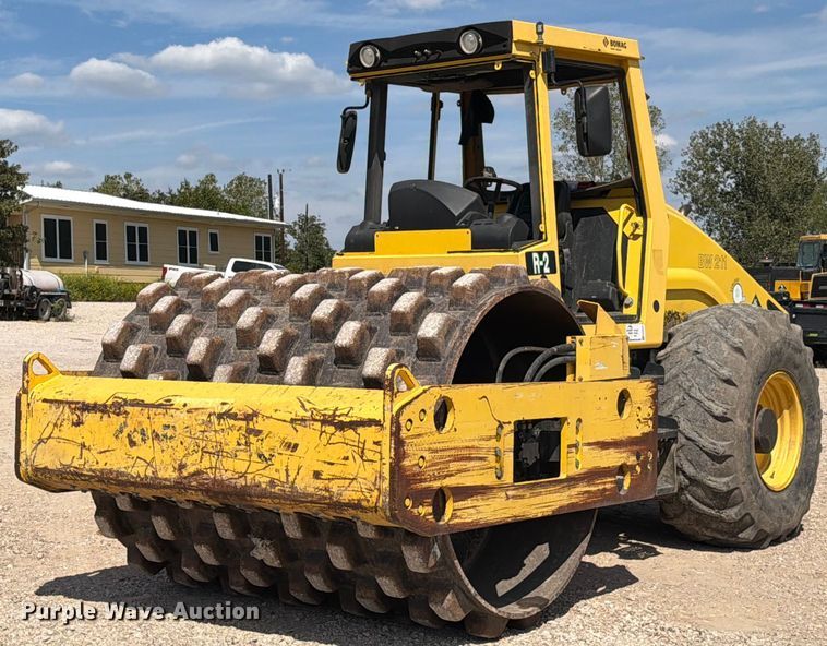 2015 Bomag BW 211 PD-50 single drum vibratory roller - ED5945