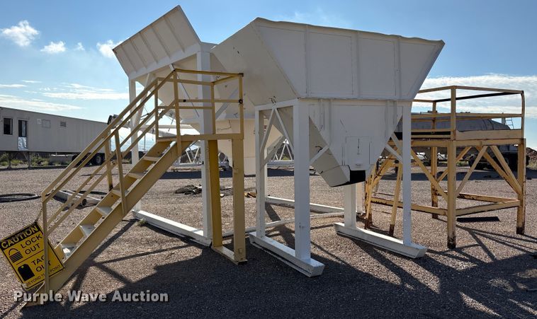 (2) material hoppers - EF6026