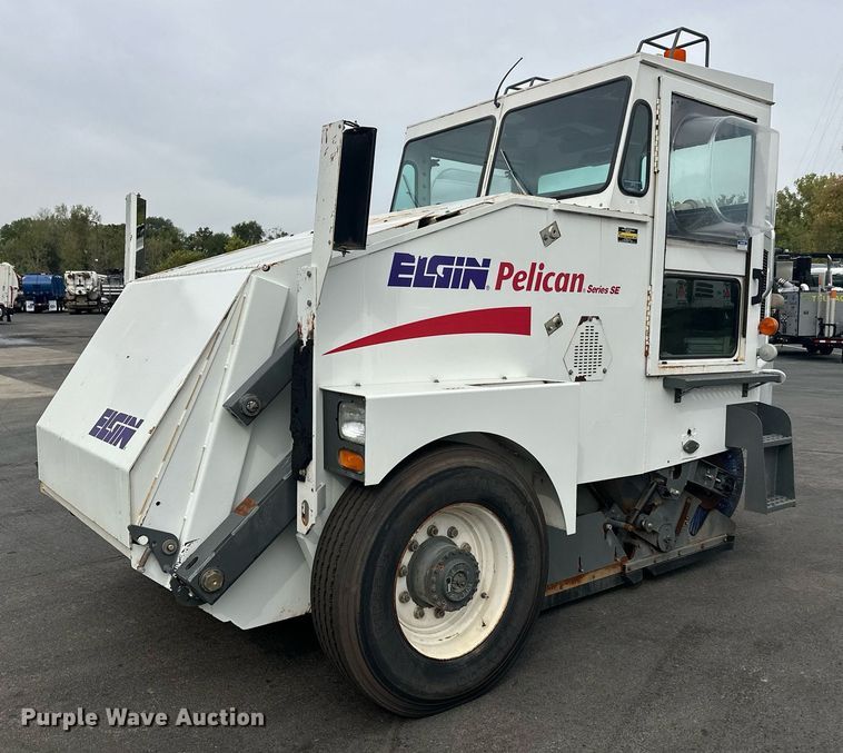 2001 Eljin Pelican series S street sweeper - EL0021