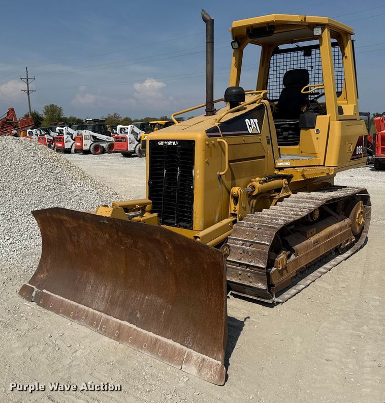 2005 Caterpillar D3G XL crawler tractor - EN7012
