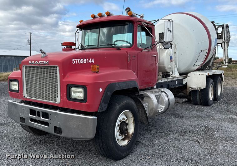 1998 Mack RD690S ready mix truck - EP0658