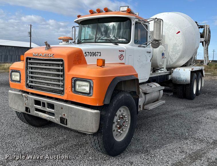 1996 Mack RD690S ready mix truck - EP0659
