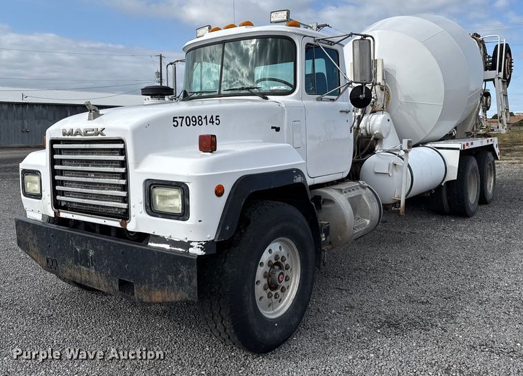 1998 Mack RD690S ready mix truck - EP0660