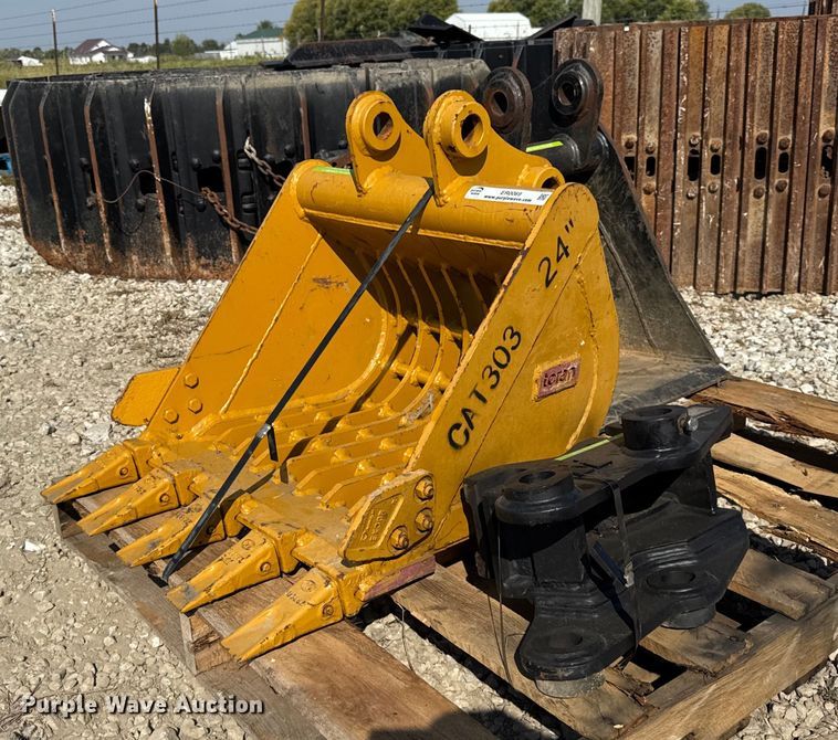 Mini excavator attachments - ER0069