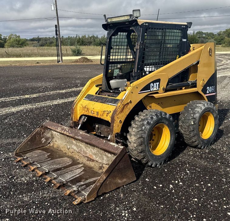 2005 Caterpillar 246B skid steer loader - ER2445