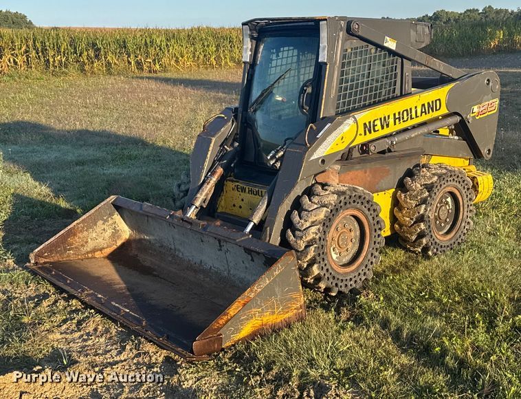 2008 New Holland L185 skid steer loader - ER2464