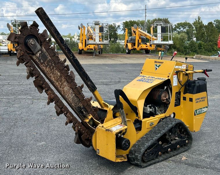2022 Vermeer RTX250 trencher - ET3204
