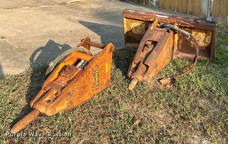 (2) Stanley MB-250 breakers  - ET3275