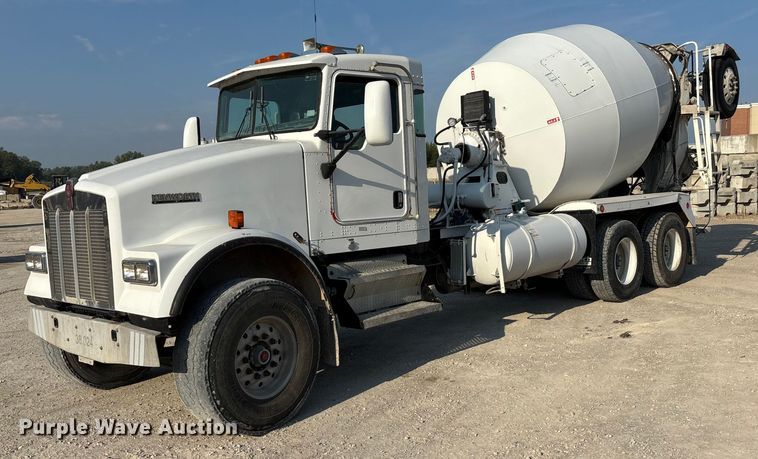2004 Kenworth W900 ready mix truck - ET4614