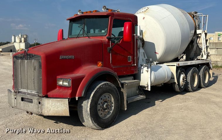 2002 Kenworth T800 ready mix truck - ET4615